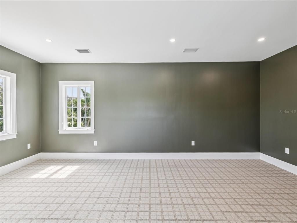 Empty room, Interior, Recessed Lighting