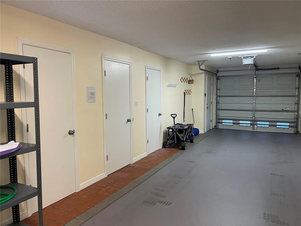 Garage, Interior