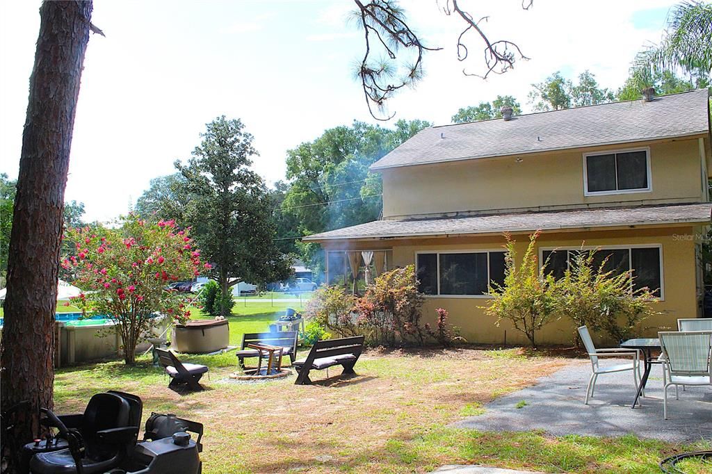 Backyard, Exterior