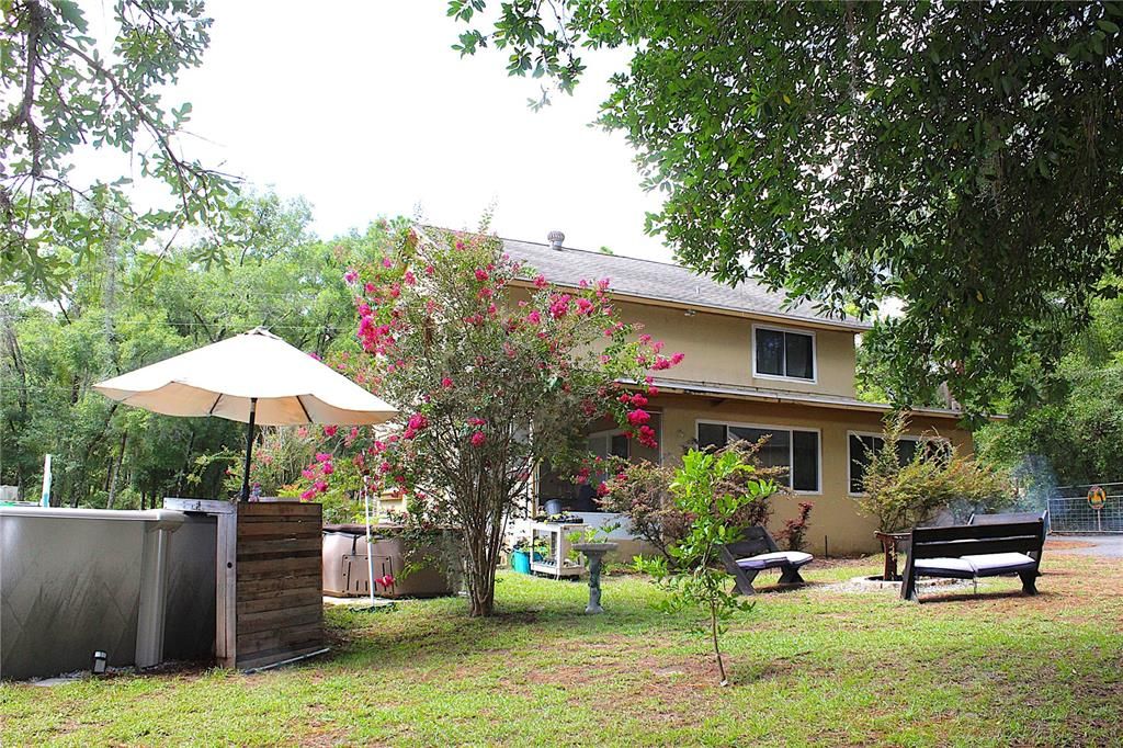 Backyard, Exterior