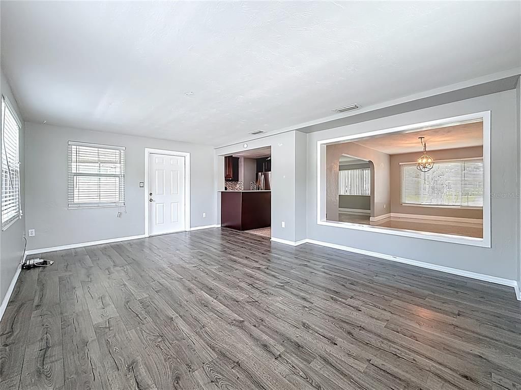 Chandelier, Empty room, Interior, Wood Texture Flooring
