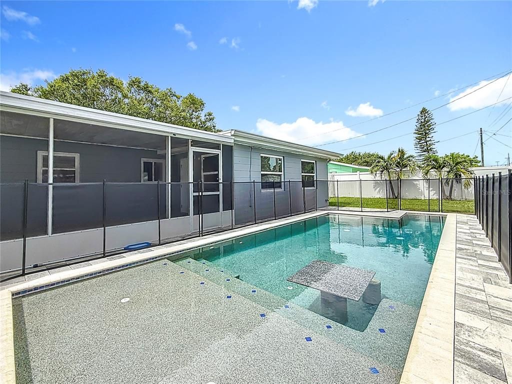 Exterior, Pool