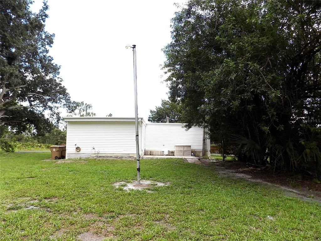 Backyard, Exterior