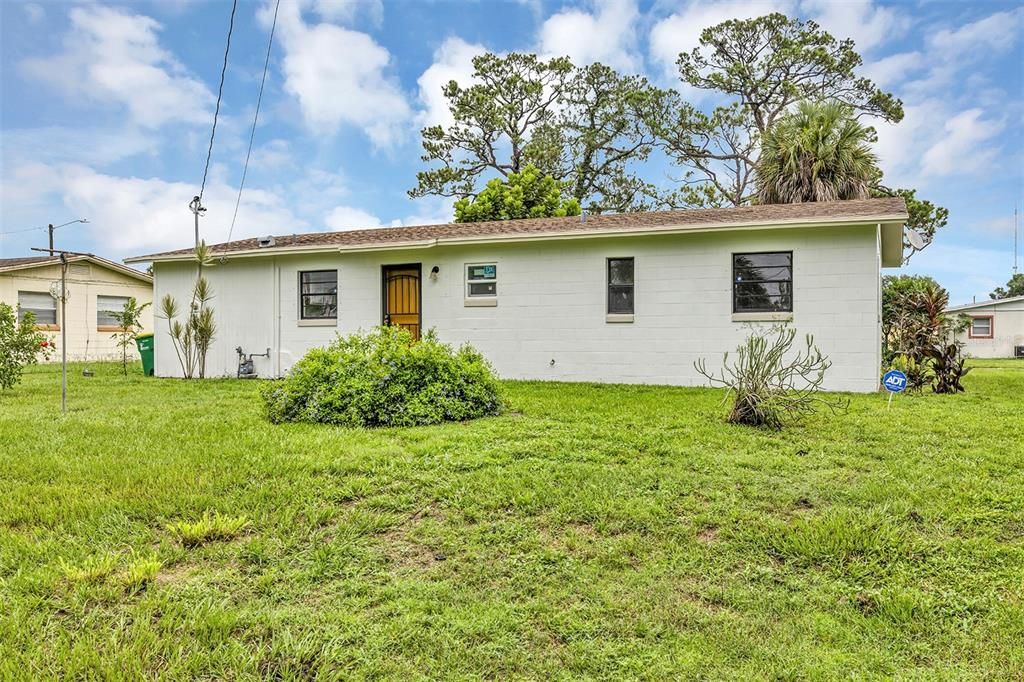 Backyard, Exterior