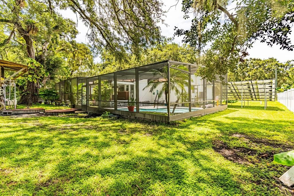 Backyard, Exterior