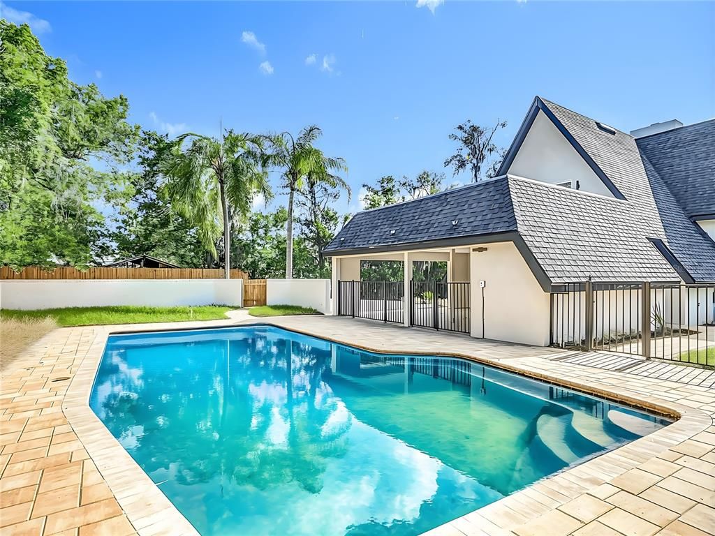 Exterior, Pool