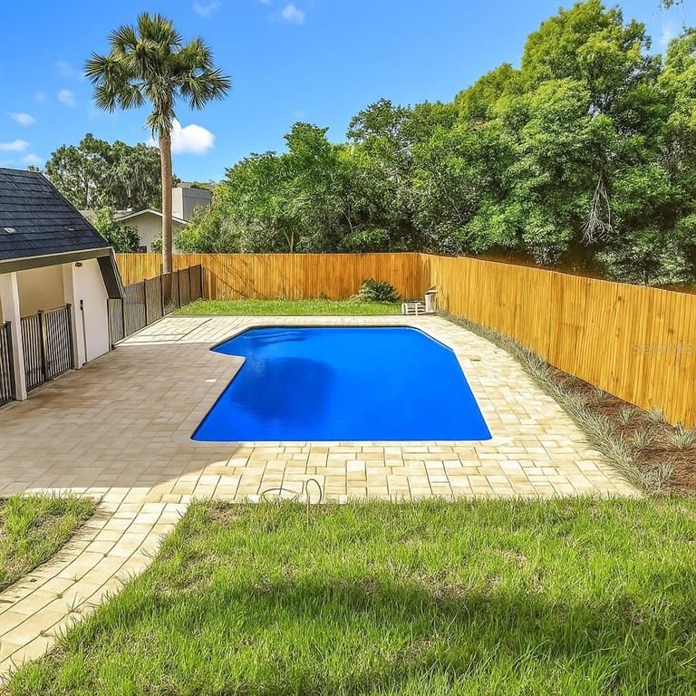 Exterior, Pool