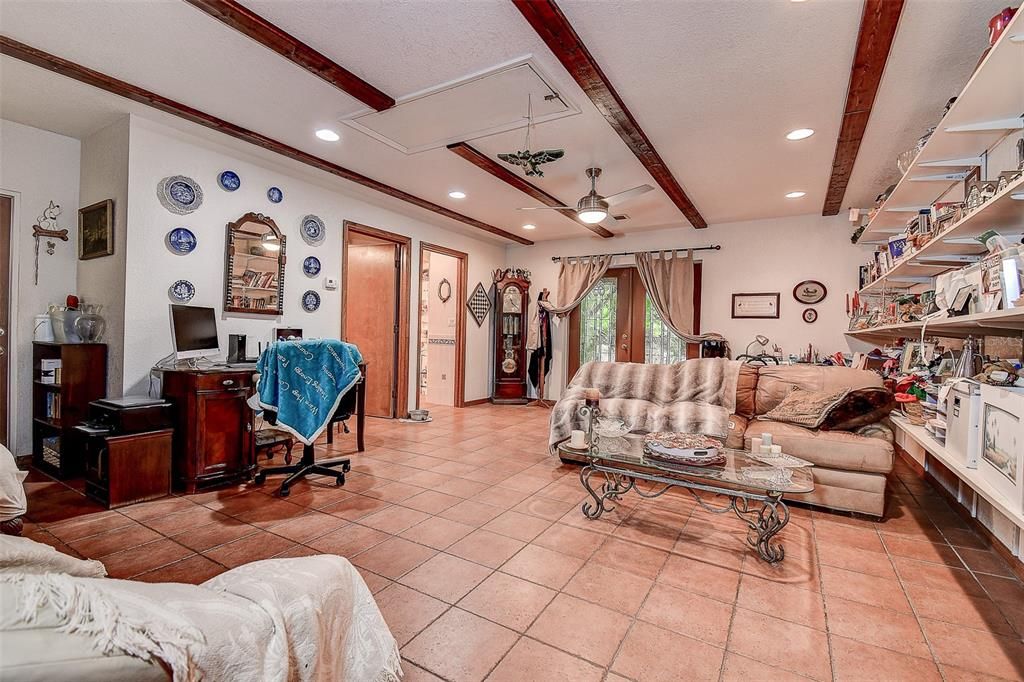 Home Office, Interior, Living room, Recessed Lighting, Wooden Beams