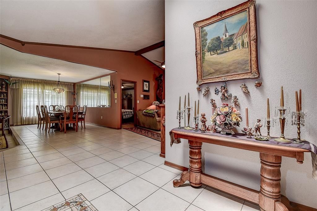 Chandelier, Dining room, Interior