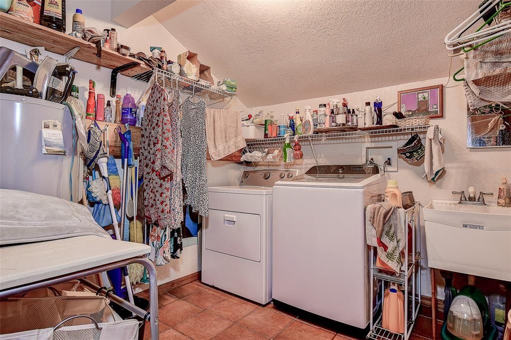 Interior, Washer