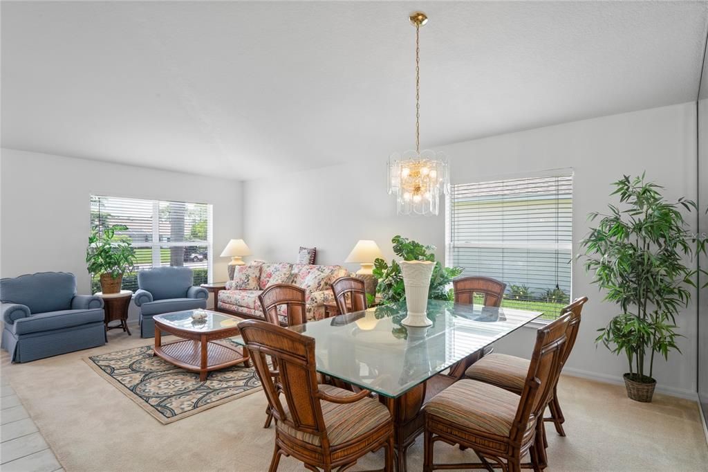 Chandelier, Dining room, Interior, Living room