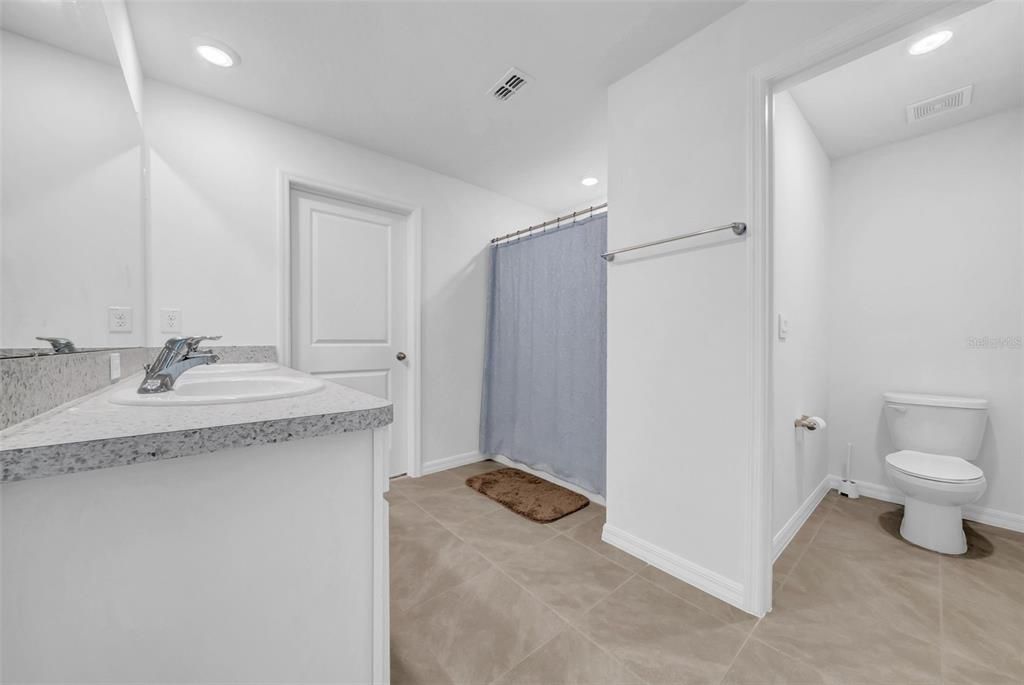 Bathroom, Interior, Recessed Lighting