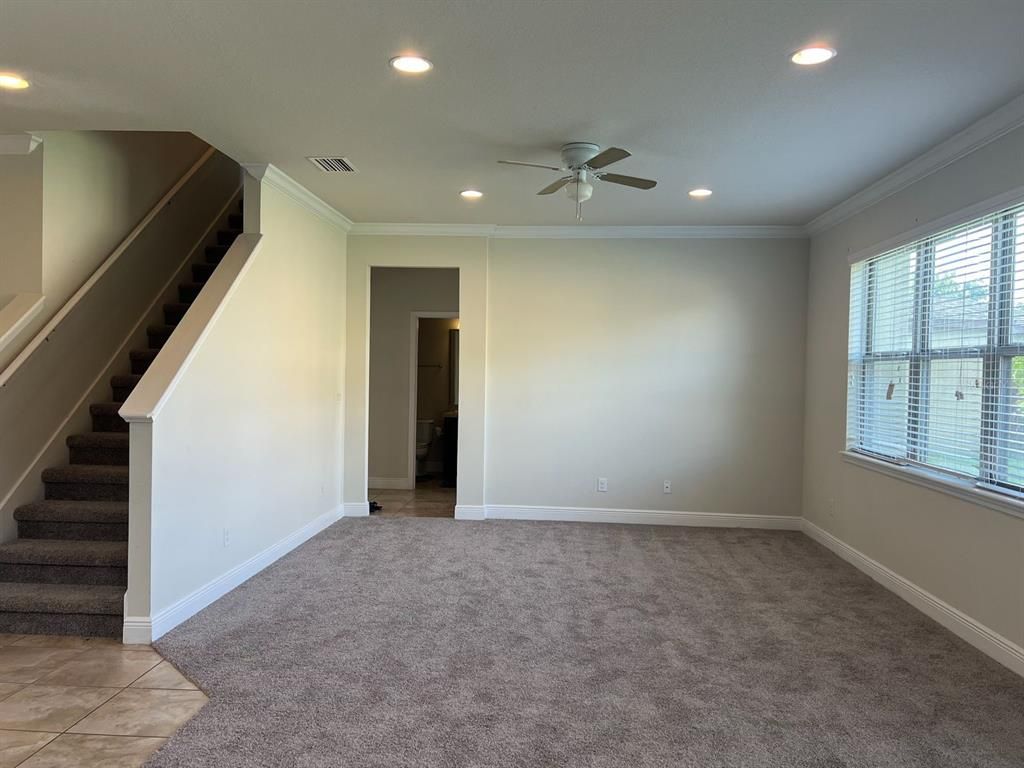 Empty room, Interior, Recessed Lighting