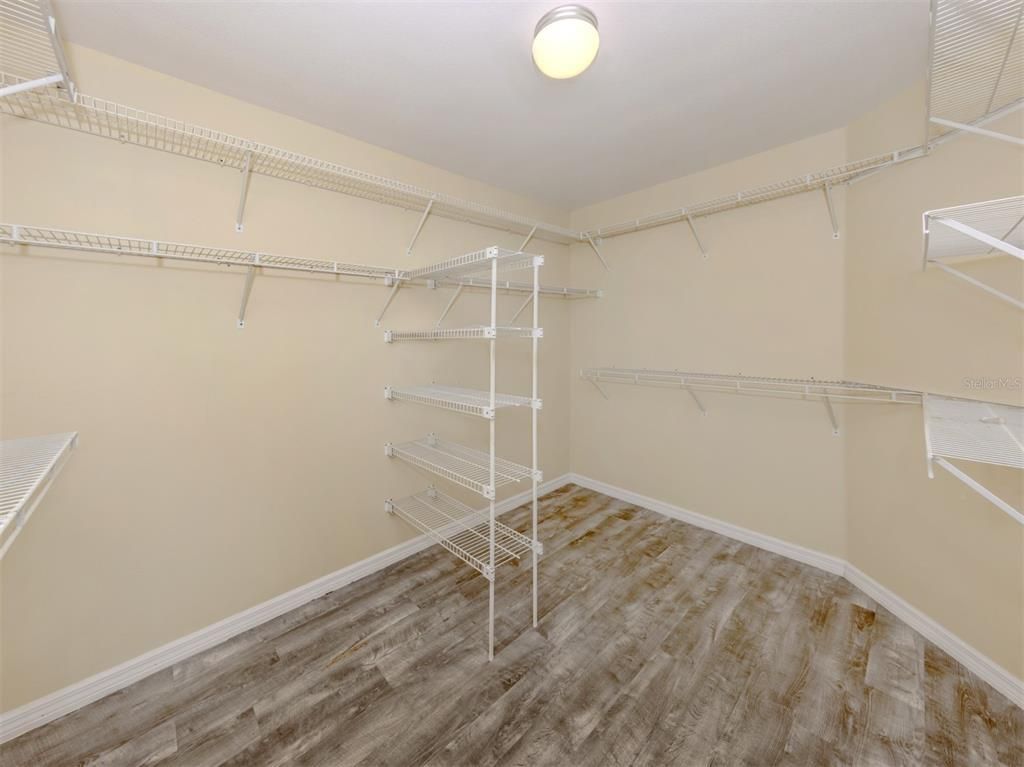 Interior, Walk-in Closets, Wood Texture Flooring