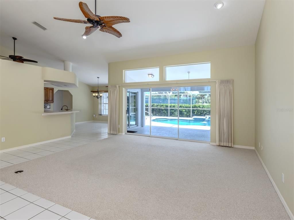 Empty room, Interior, Pendant Lights, Recessed Lighting