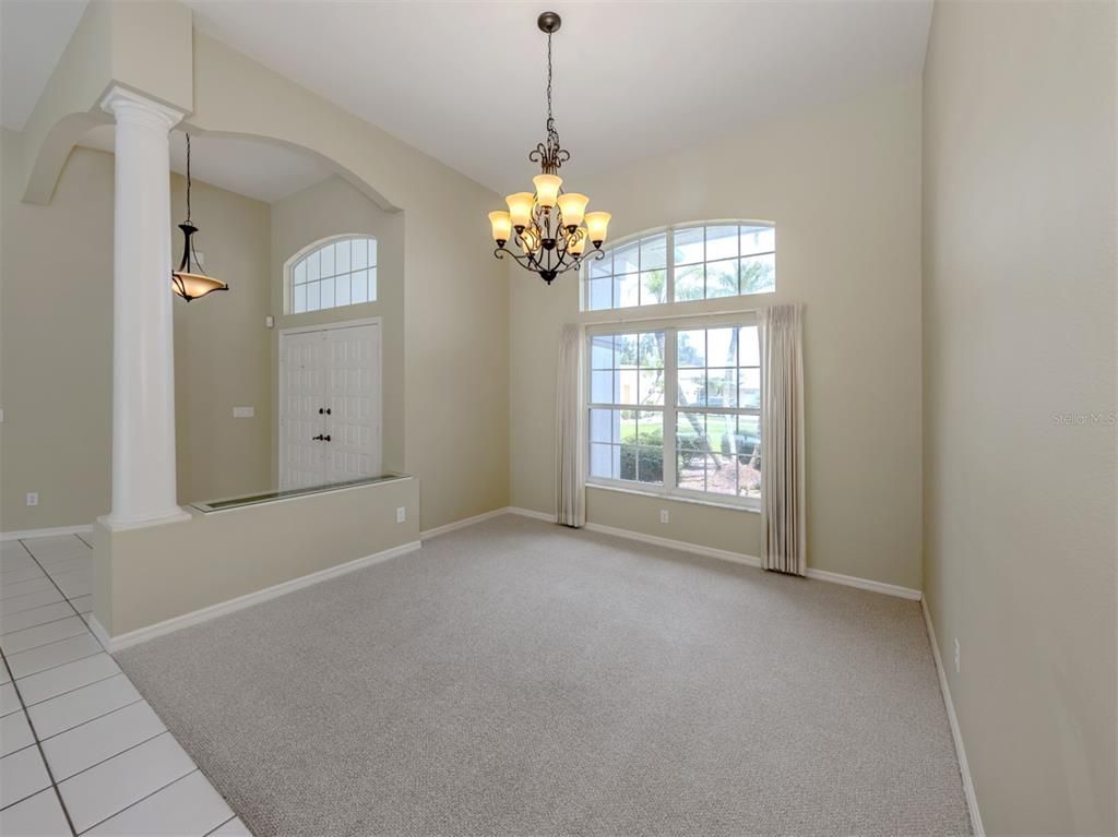 Chandelier, Empty room, Interior, Pendant Lights