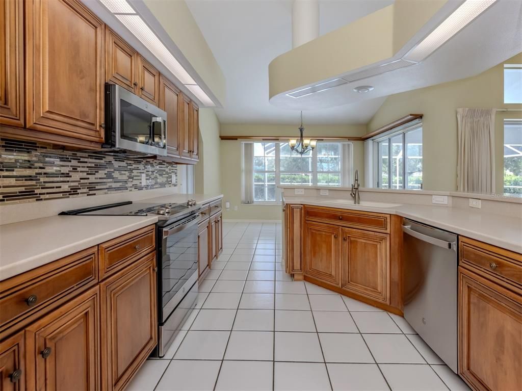 Chandelier, Interior, Kitchen