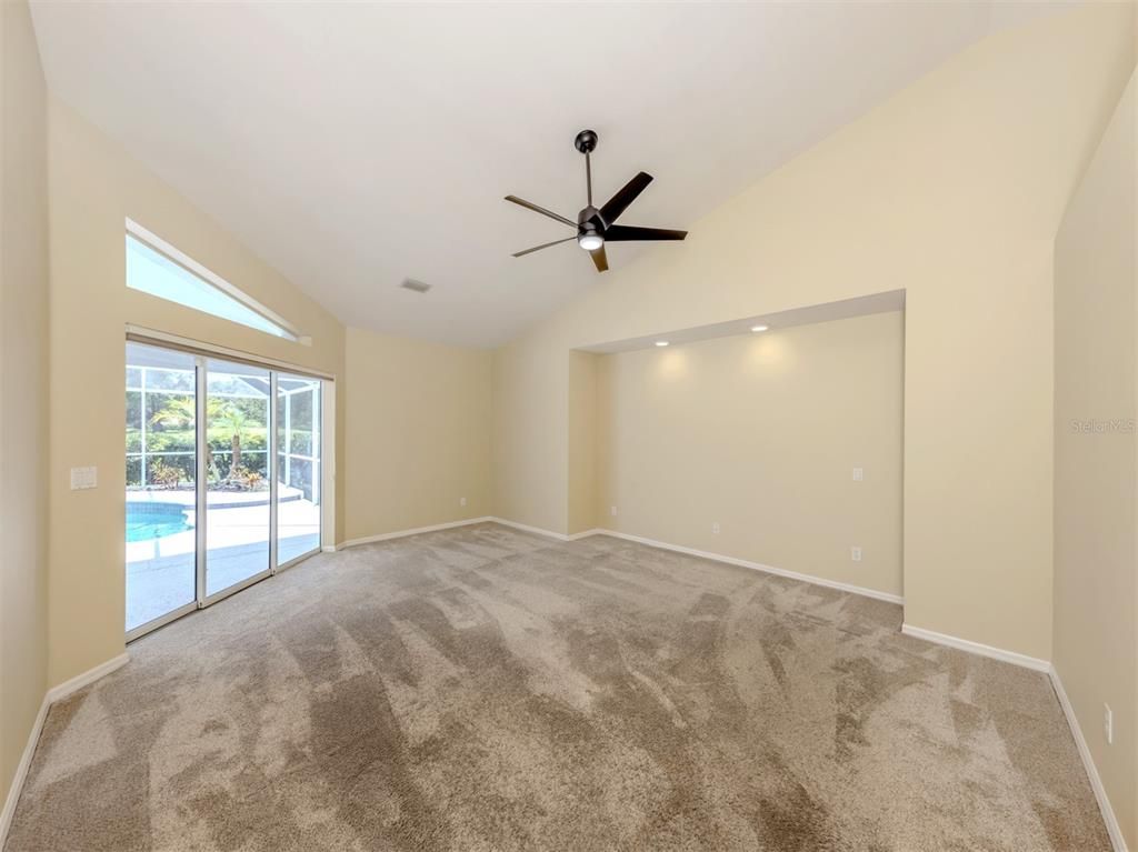 Empty room, Interior, Recessed Lighting