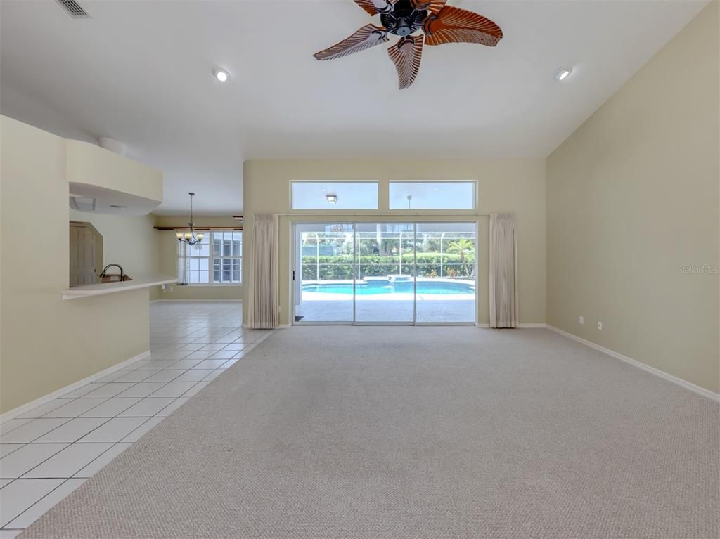Empty room, Interior, Recessed Lighting