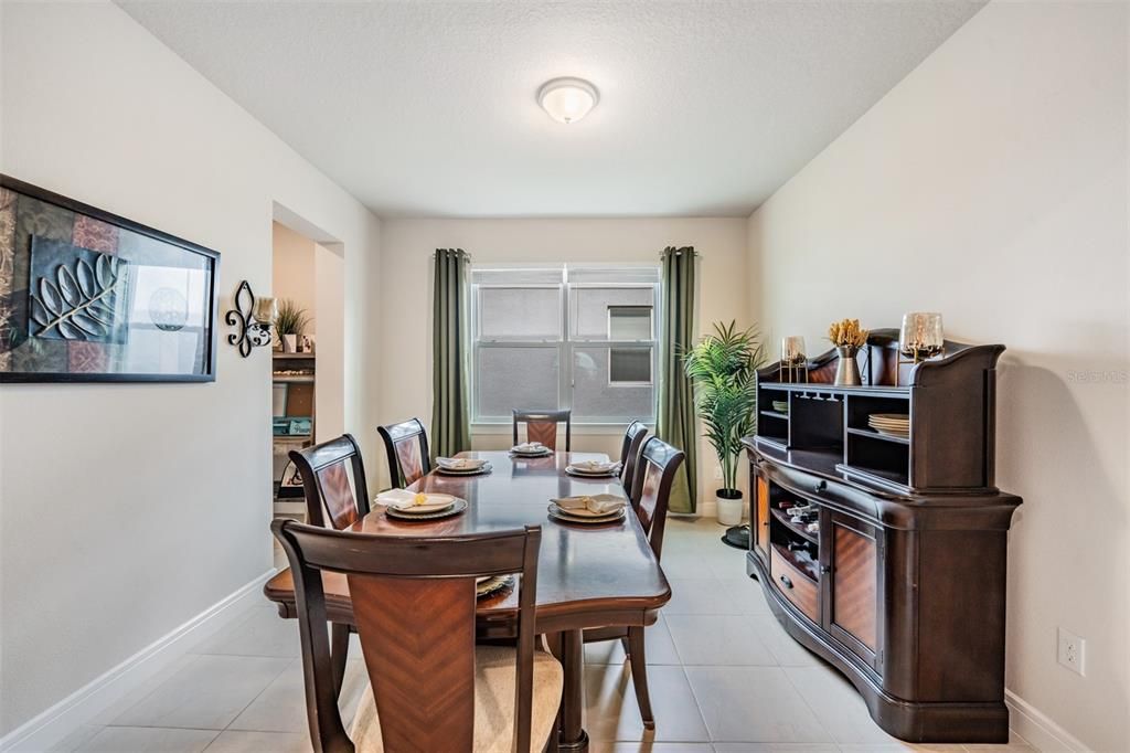 Dining room, Interior