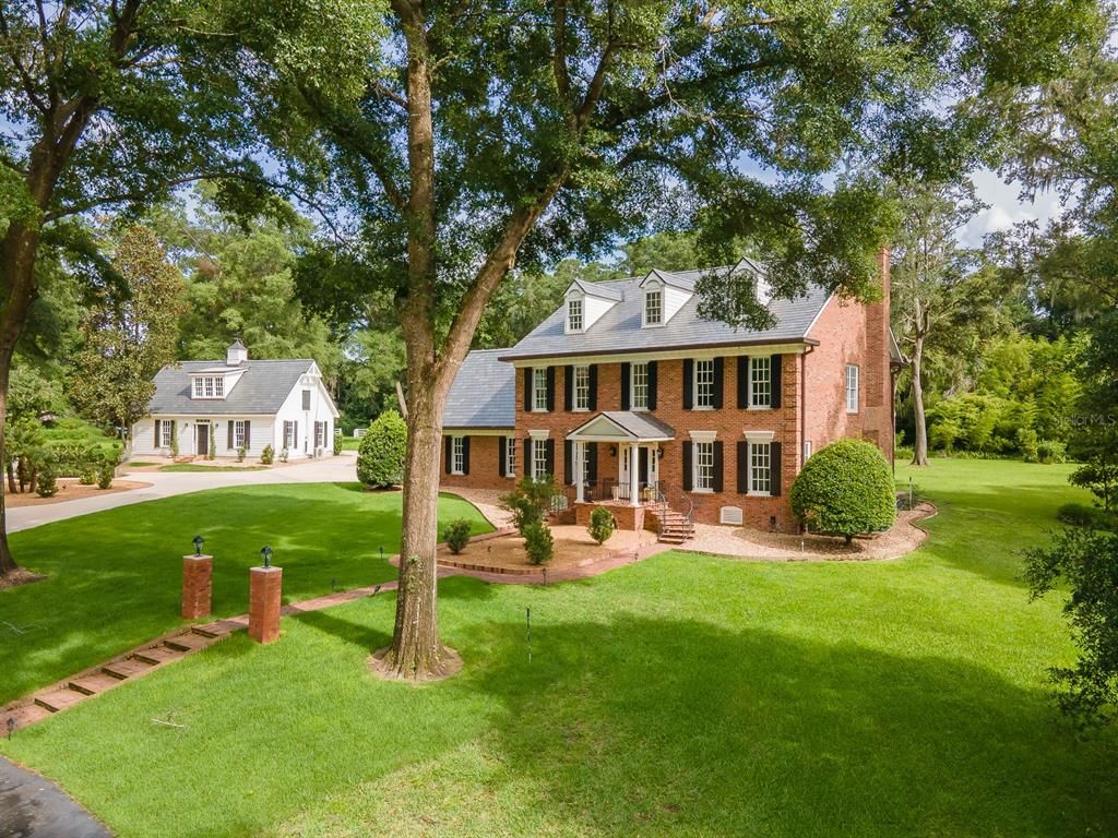 Backyard, Exterior, Facade, Brick Facade, Georgian