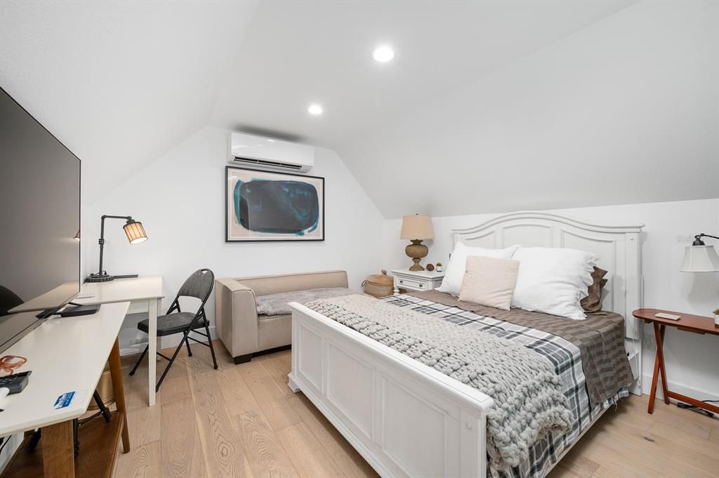 Bedroom, Home Office, Interior, Recessed Lighting, Wood Texture Flooring