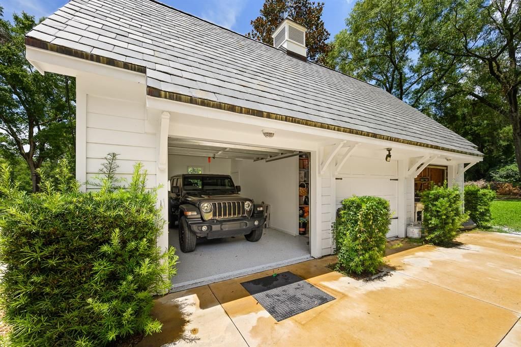 Detached Garage, Exterior