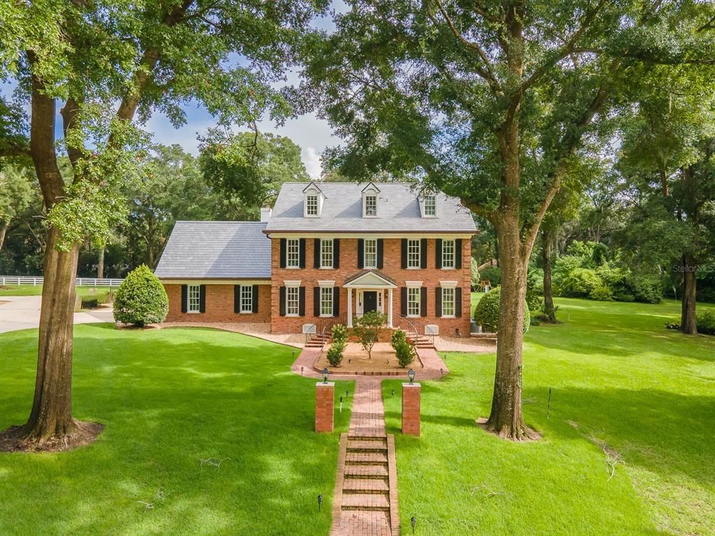 Backyard, Exterior, Facade, Brick Facade, Georgian