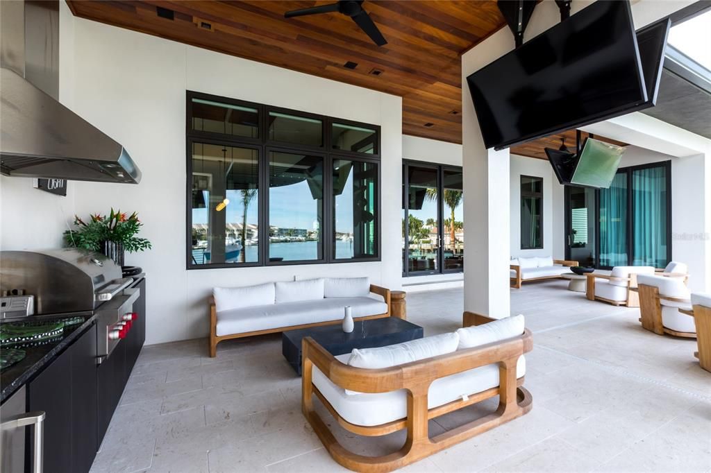 Exterior, Living room, Water