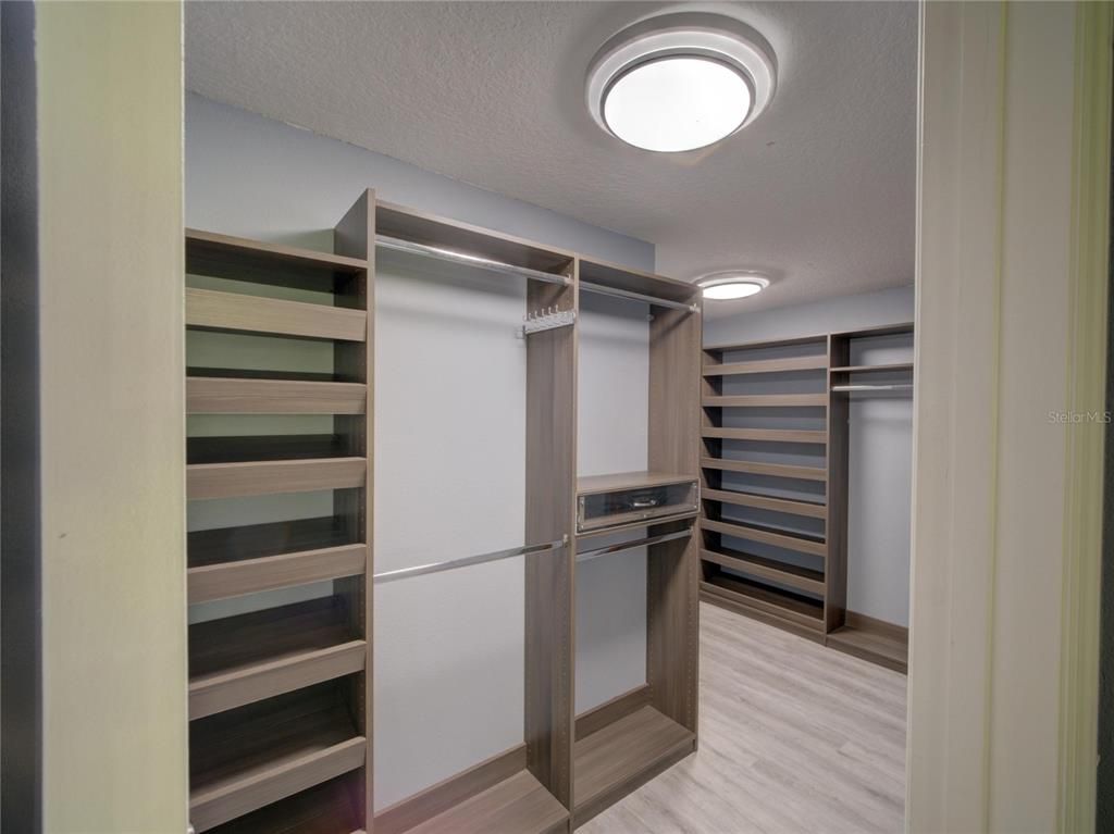 Interior, Walk-in Closets, Wood Texture Flooring