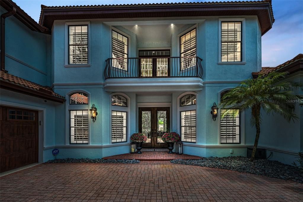 Exterior, Facade, Mediterranean