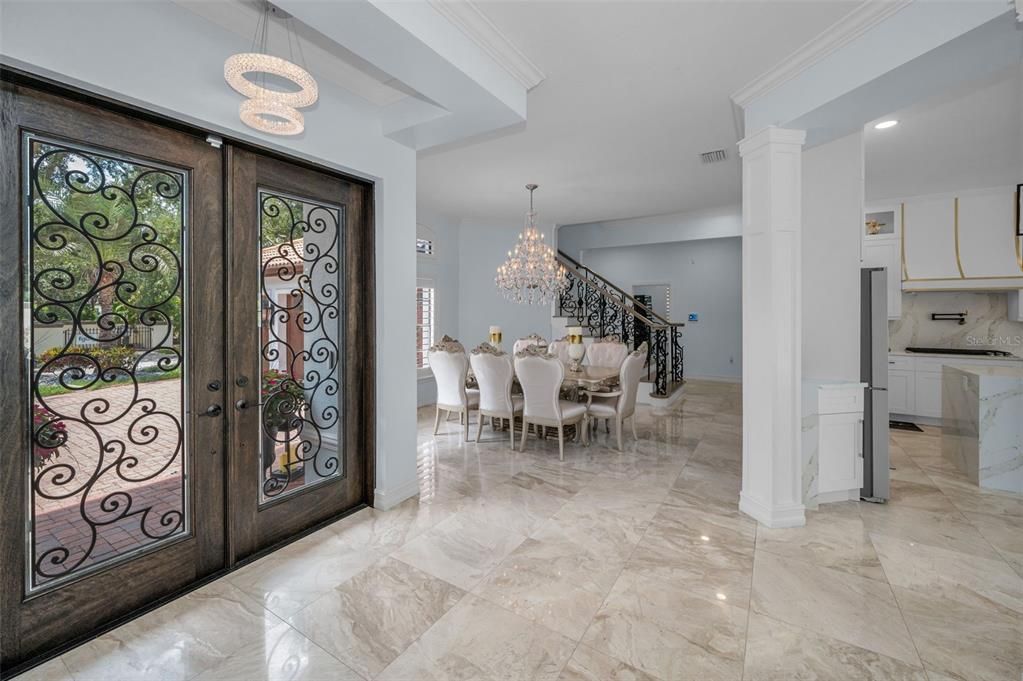 Chandelier, Dining room, Interior, Pendant Lights, Recessed Lighting