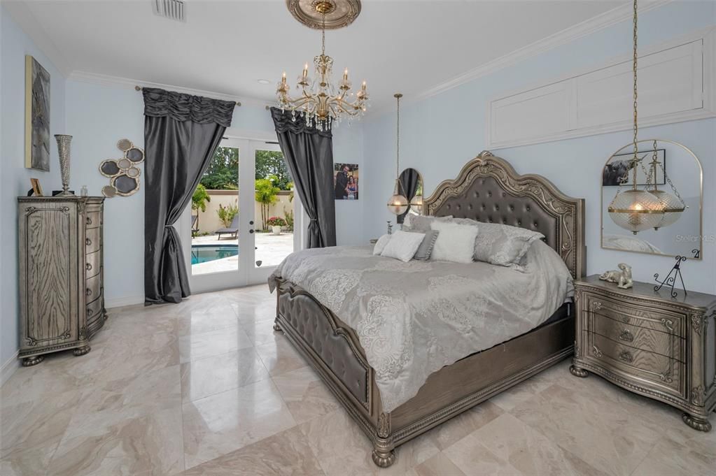Bedroom, Chandelier, Interior, Pendant Lights