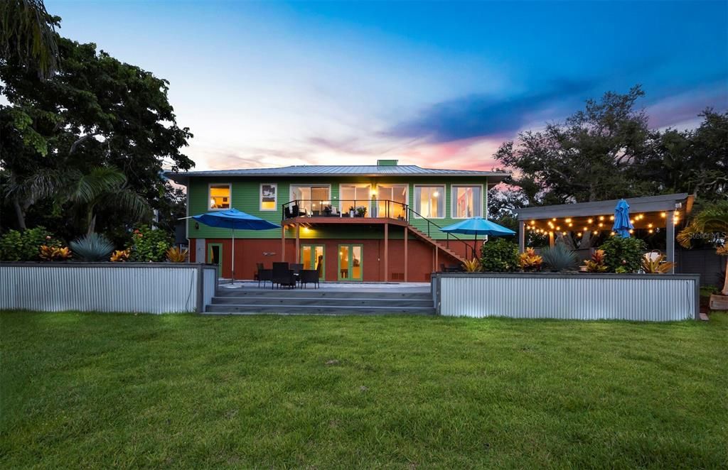 Backyard, Exterior