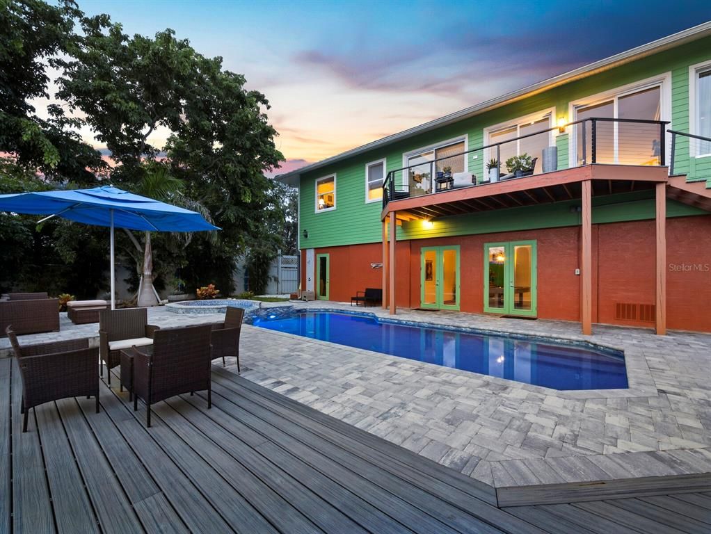 Exterior, Pool