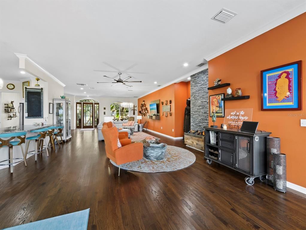 Interior, Living room, Recessed Lighting, Wood Texture Flooring