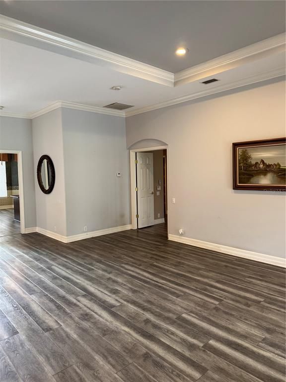 Empty room, Interior, Recessed Lighting, Wood Texture Flooring