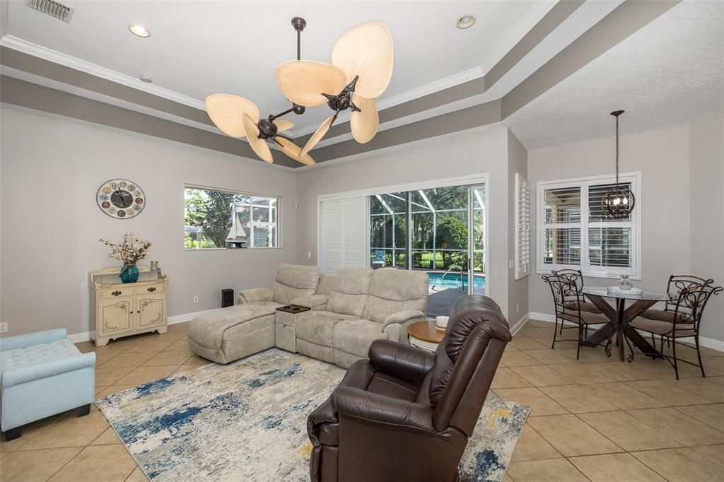 Dining room, Interior, Living room, Pendant Lights, Recessed Lighting