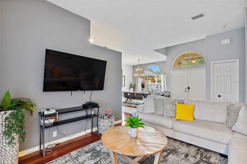 Dining room, Interior, Living room, Pendant Lights, Recessed Lighting, Wood Texture Flooring