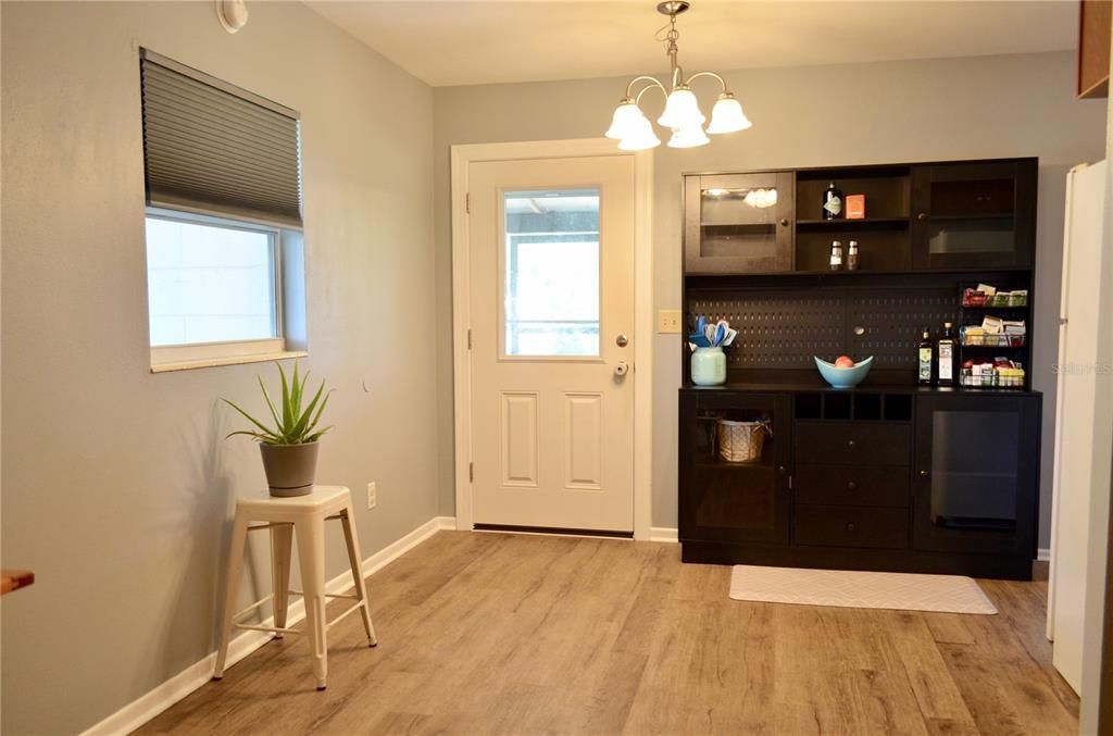 Interior, Pendant Lights, Wood Texture Flooring