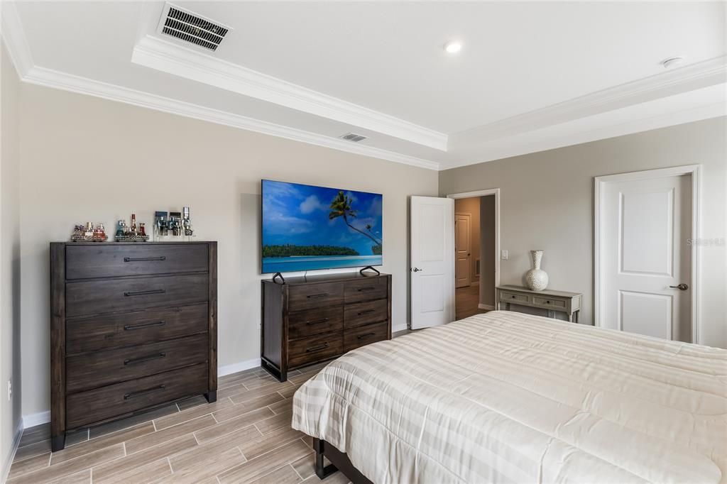 Bedroom, Interior, Recessed Lighting, Wood Texture Flooring