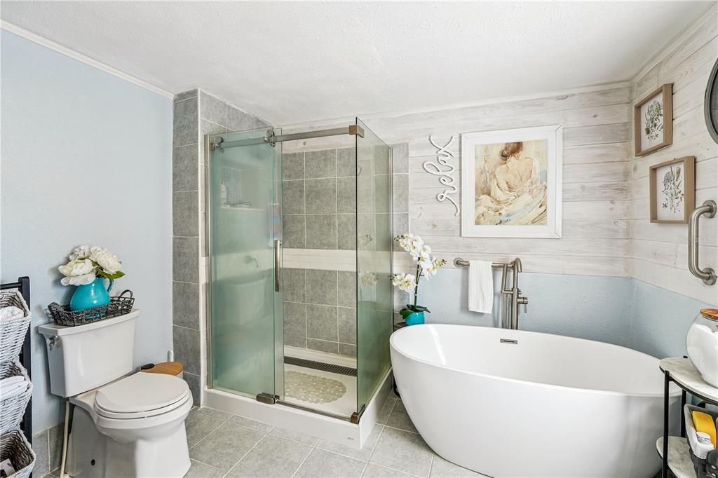 Bathroom, Free Standing Baths, Glass Shower, Interior