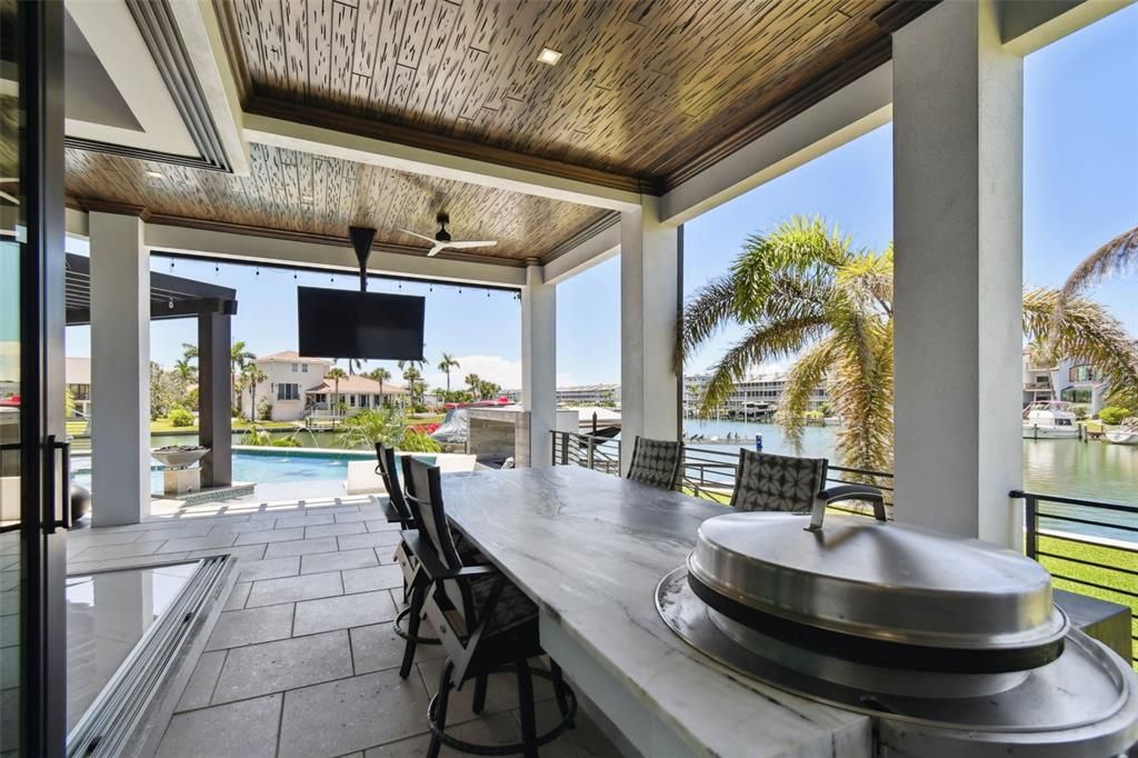 Exterior, Pool, Water