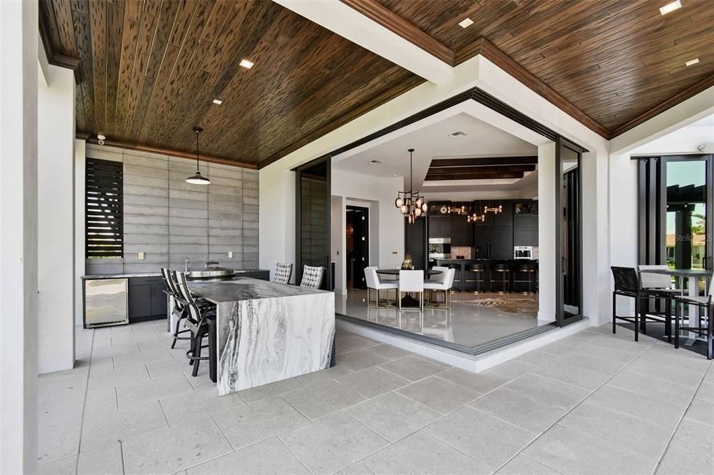 Chandelier, Dining room, Interior, Pendant Lights, Recessed Lighting, Wooden Ceilings