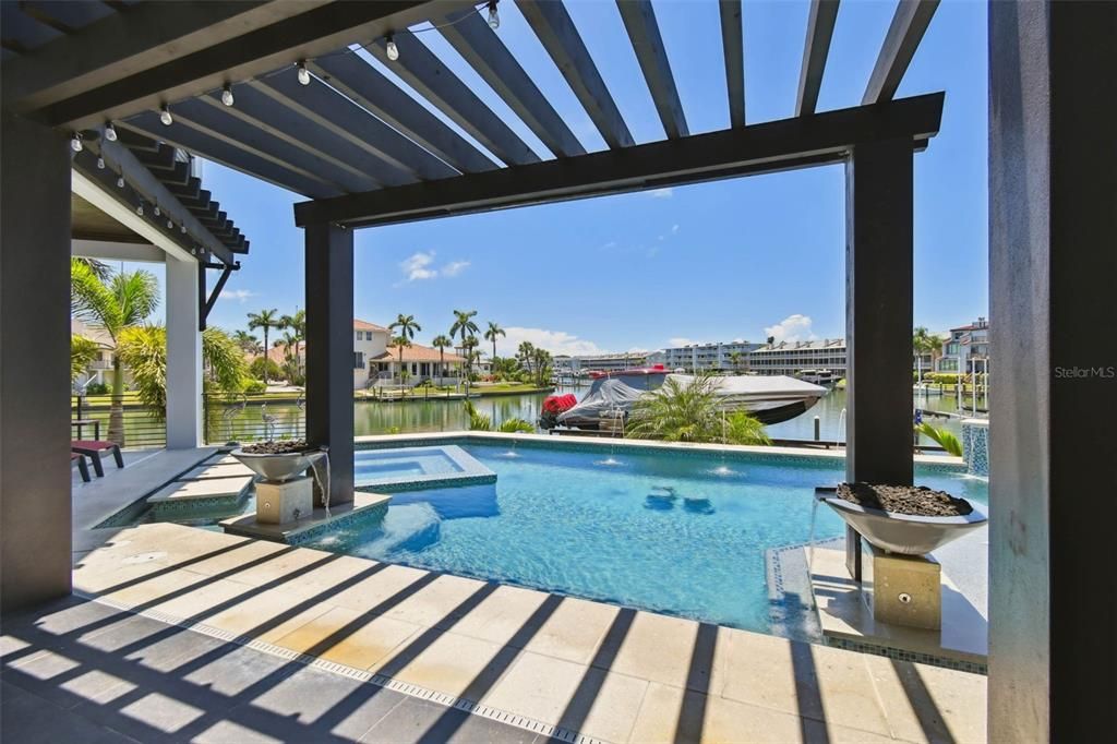 Exterior, Pool, Water