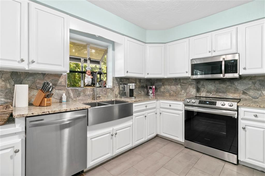 Interior, Kitchen, Stainless Steel Appliances