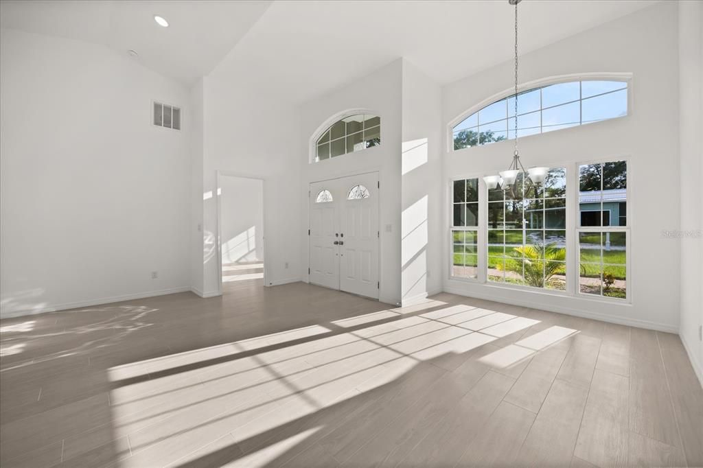 Interior, Pendant Lights, Recessed Lighting, Wood Texture Flooring