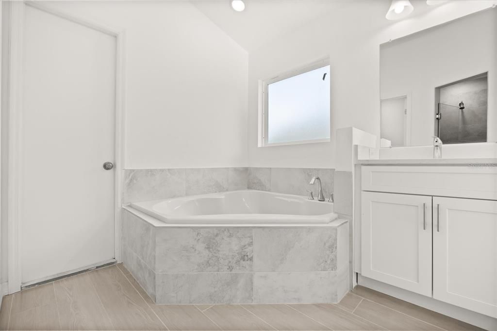 Bathroom, Interior, Recessed Lighting, Wood Texture Flooring