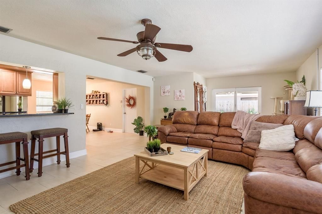 Interior, Living room, Pendant Lights