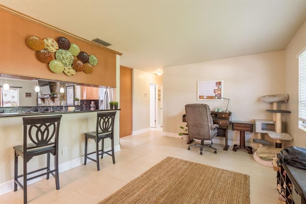 Home Office, Interior